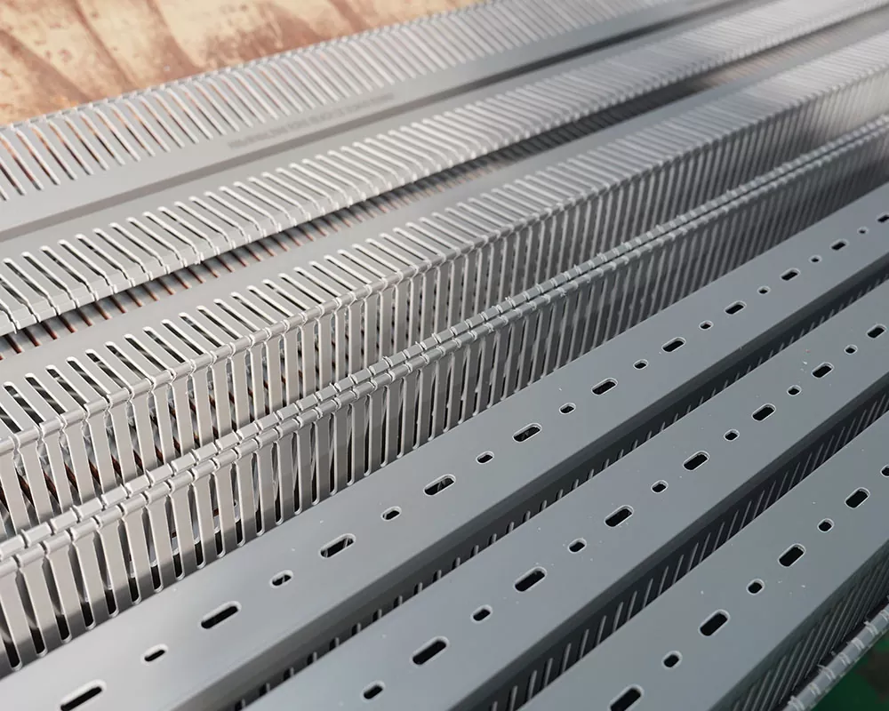 Phạm vi chịu nhiệt độ của khay cáp chống cháy PVC bên trong tủ phân phối là bao nhiêu?